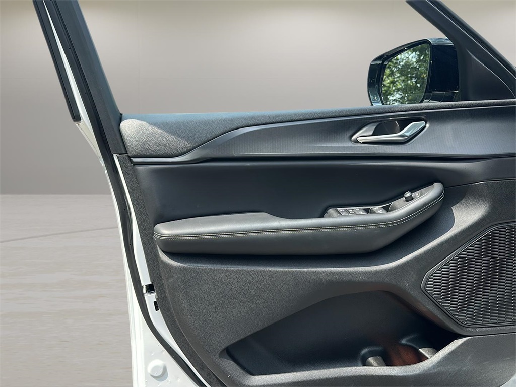 2023 Jeep Grand Cherokee Altitude photo 23