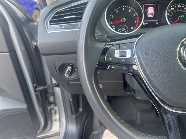 2020 Volkswagen Tiguan SE photo 4