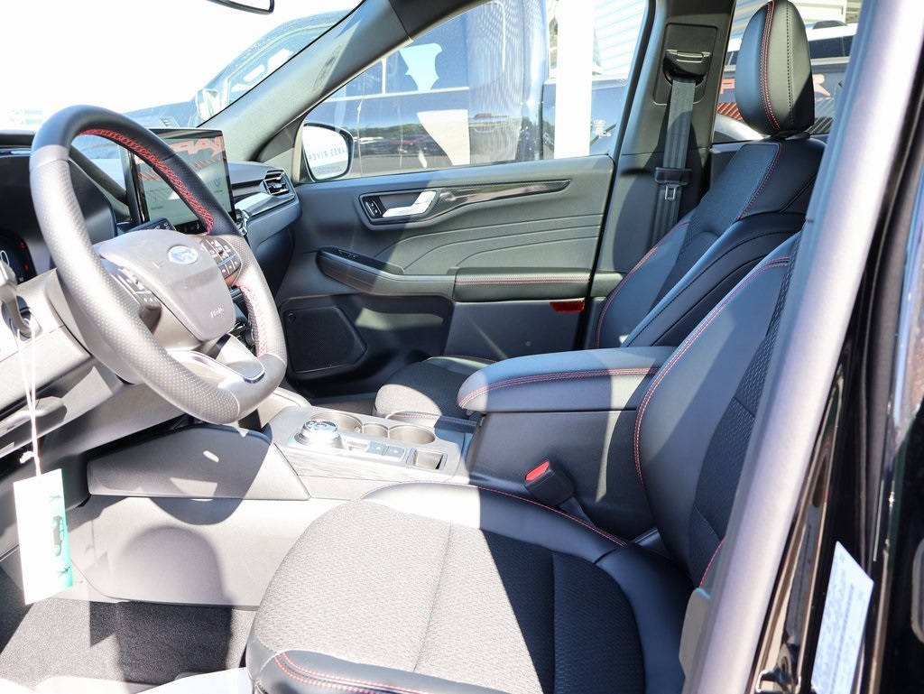 2025 Ford Escape ST-Line Elite photo 22