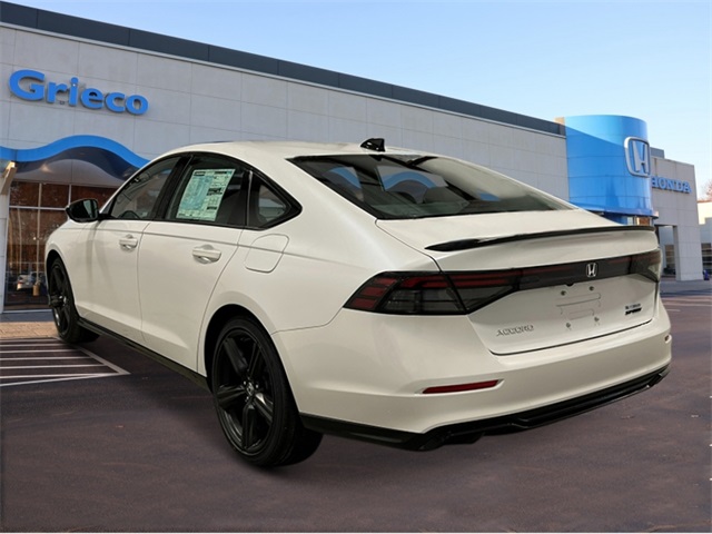 2025 Honda Accord Hybrid Sport-L photo 3