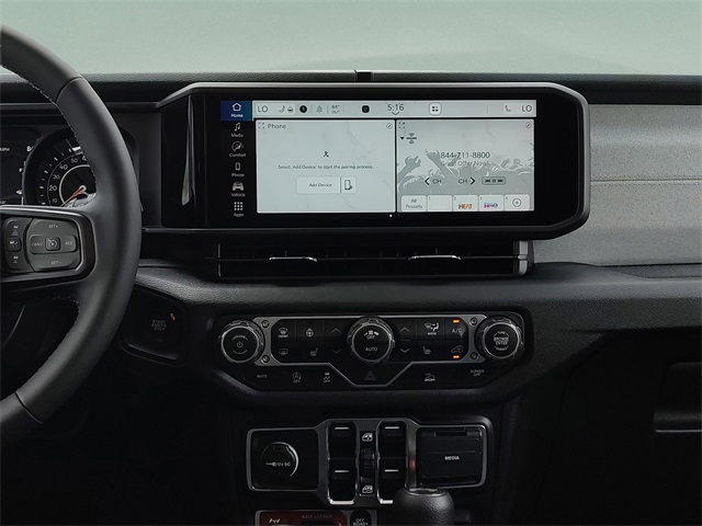 2025 Jeep Wrangler photo 13