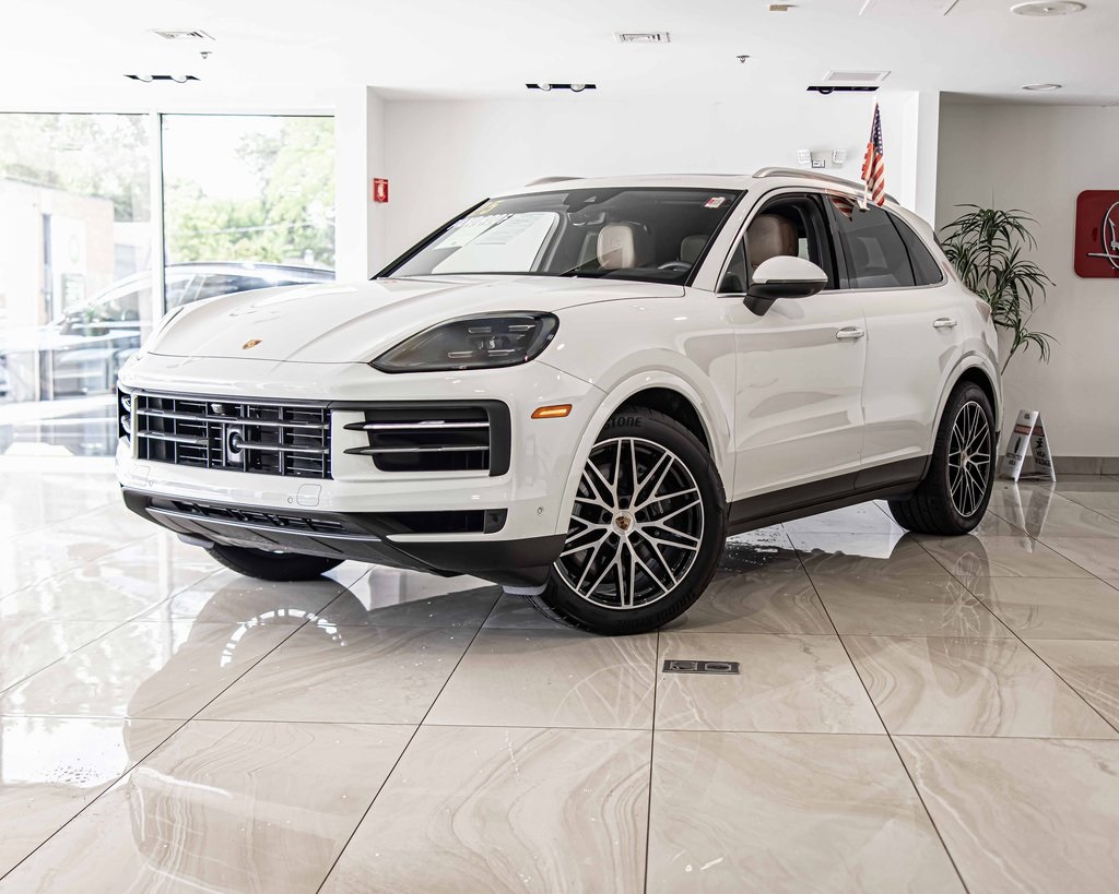 2025 PORSCHE CAYENNE - Image 1