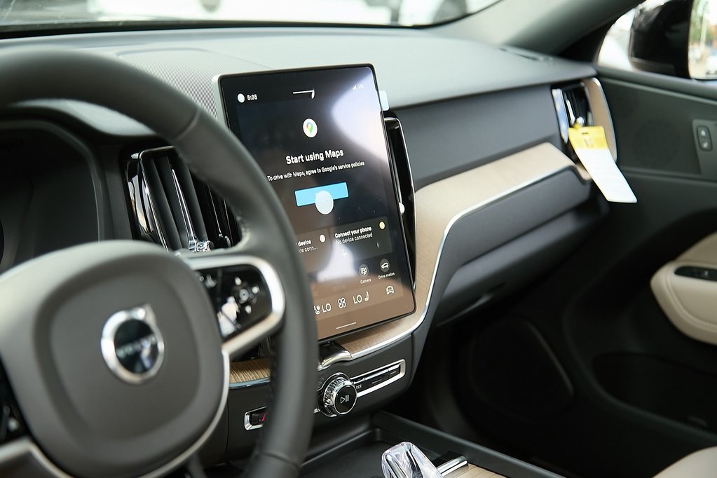 2026 VOLVO XC60 - Image 14