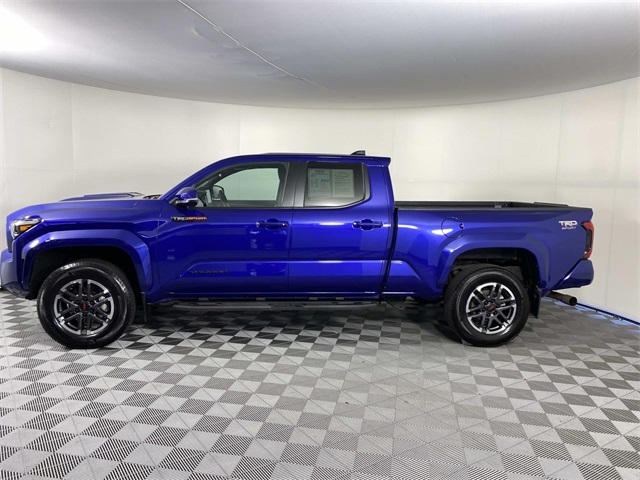 2024 Toyota Tacoma TRD Off-Road photo 2