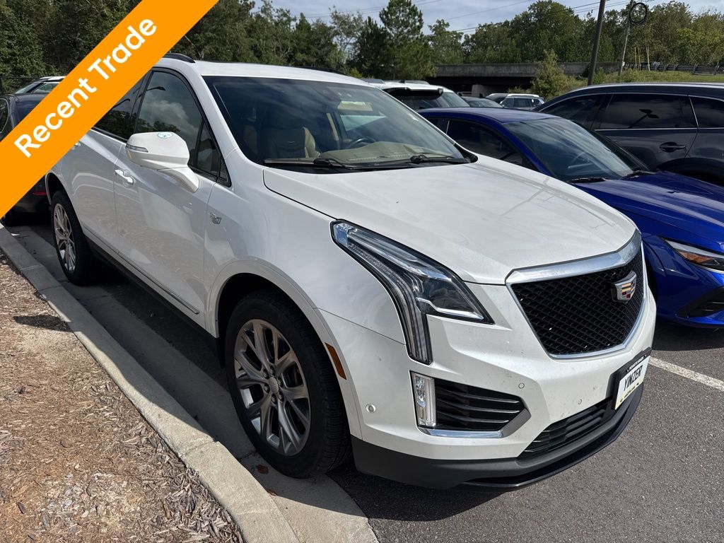 2020 Cadillac XT5 Platinum Sport photo 2