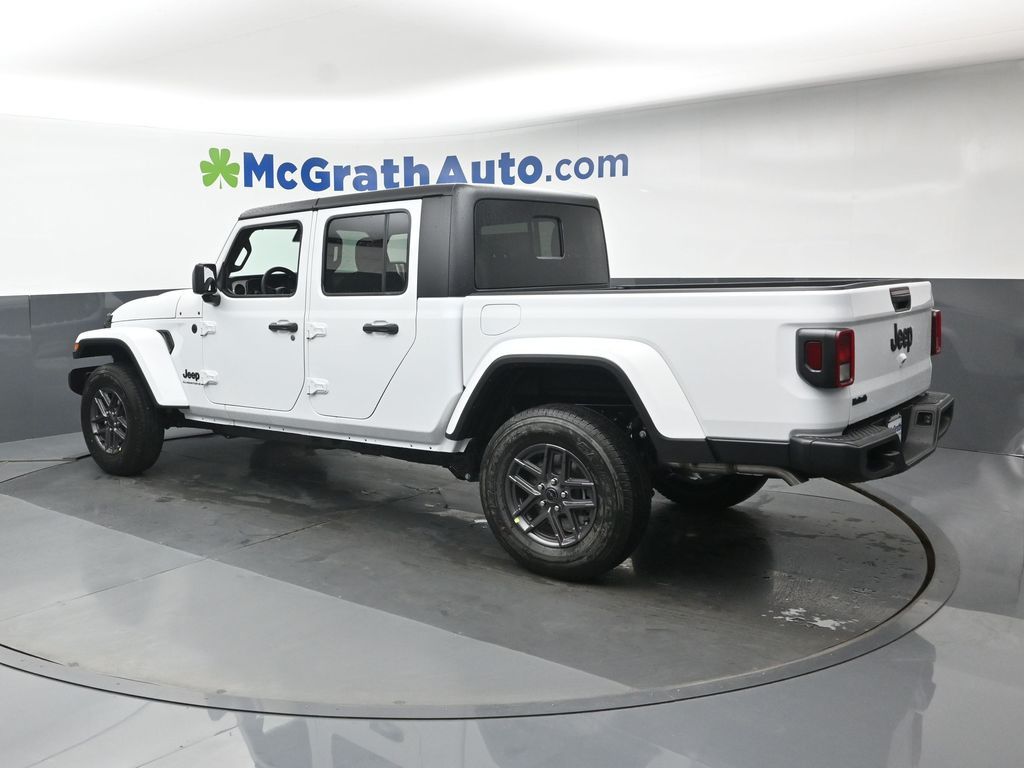 2025 Jeep Gladiator Sport S photo 17