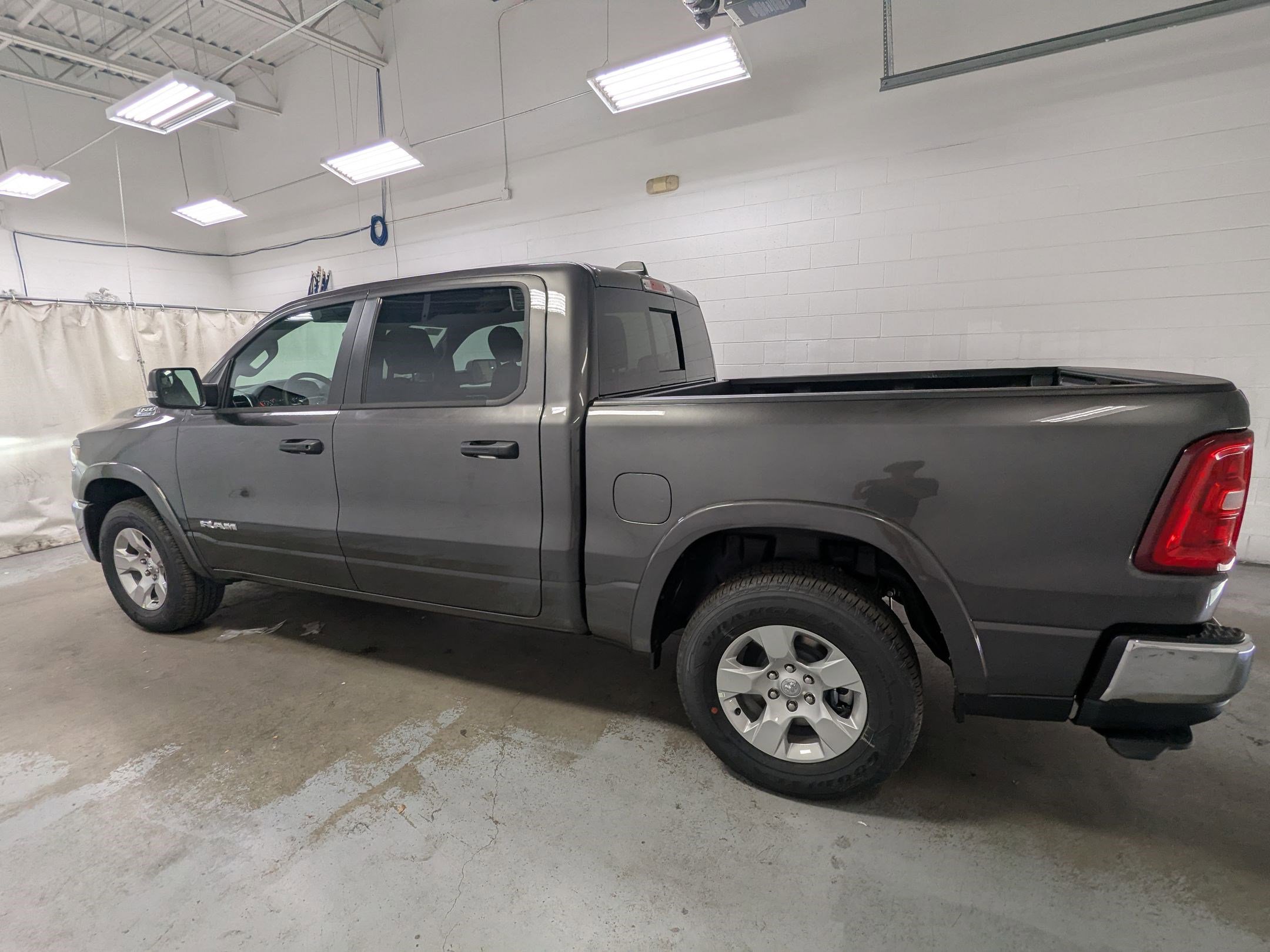 2025 Ram 1500 Big Horn photo 5