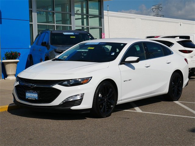 Used 2022 Chevrolet Malibu 1LT with VIN 1G1ZD5ST2NF107404 for sale in Roseville, Minnesota
