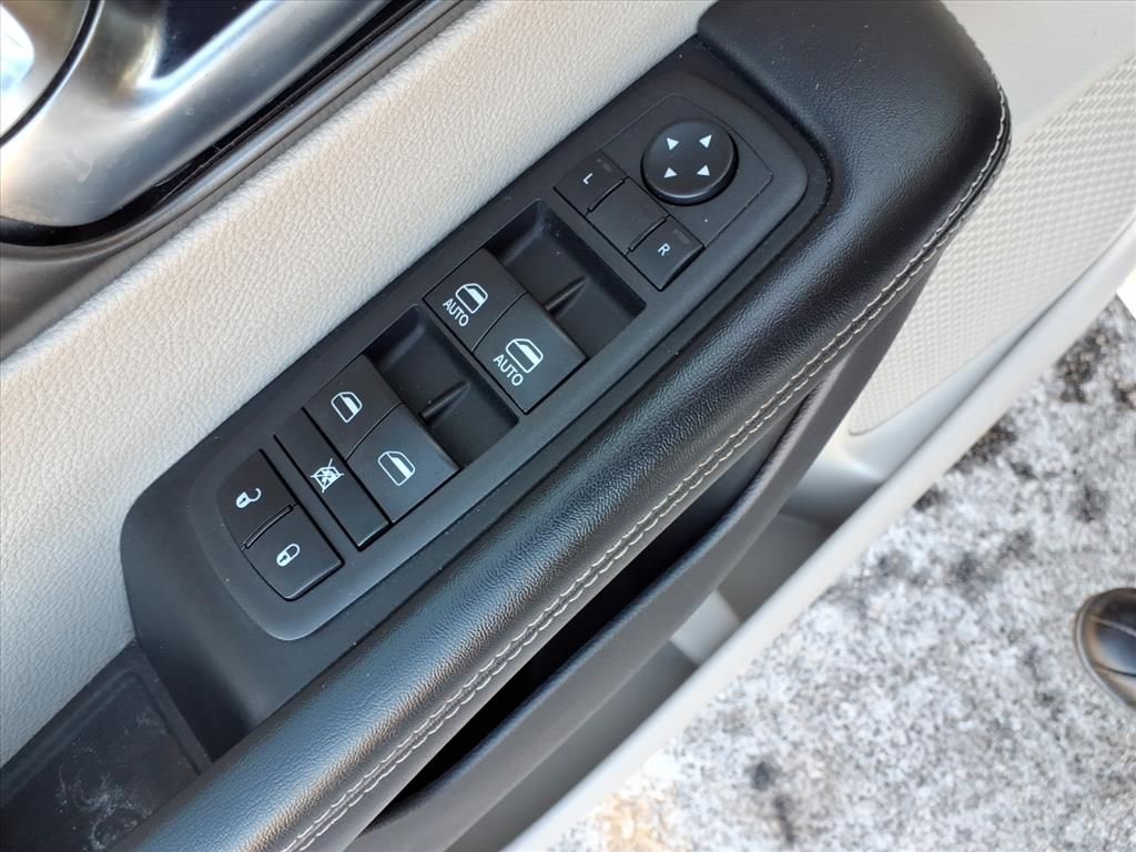 2022 CHRYSLER PACIFICA - Image 15