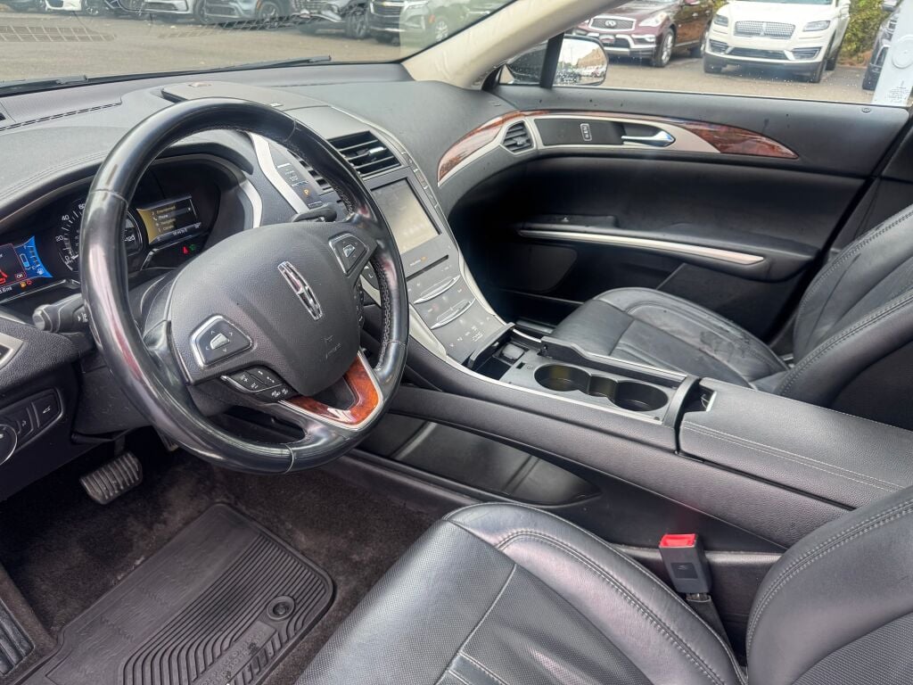 2015 Lincoln MKZ Hybrid photo 9