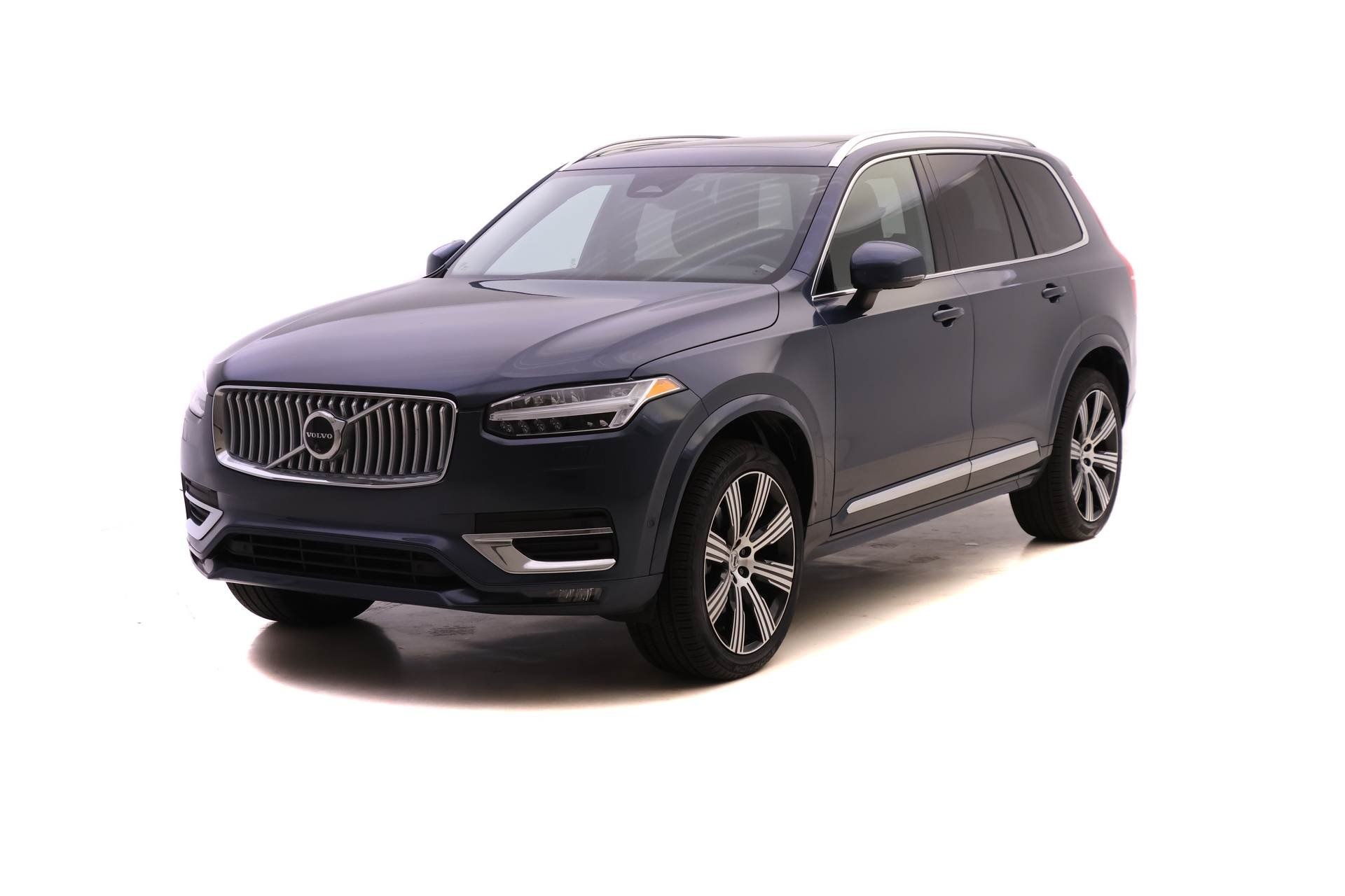 2025 Volvo XC90 Plus's photo