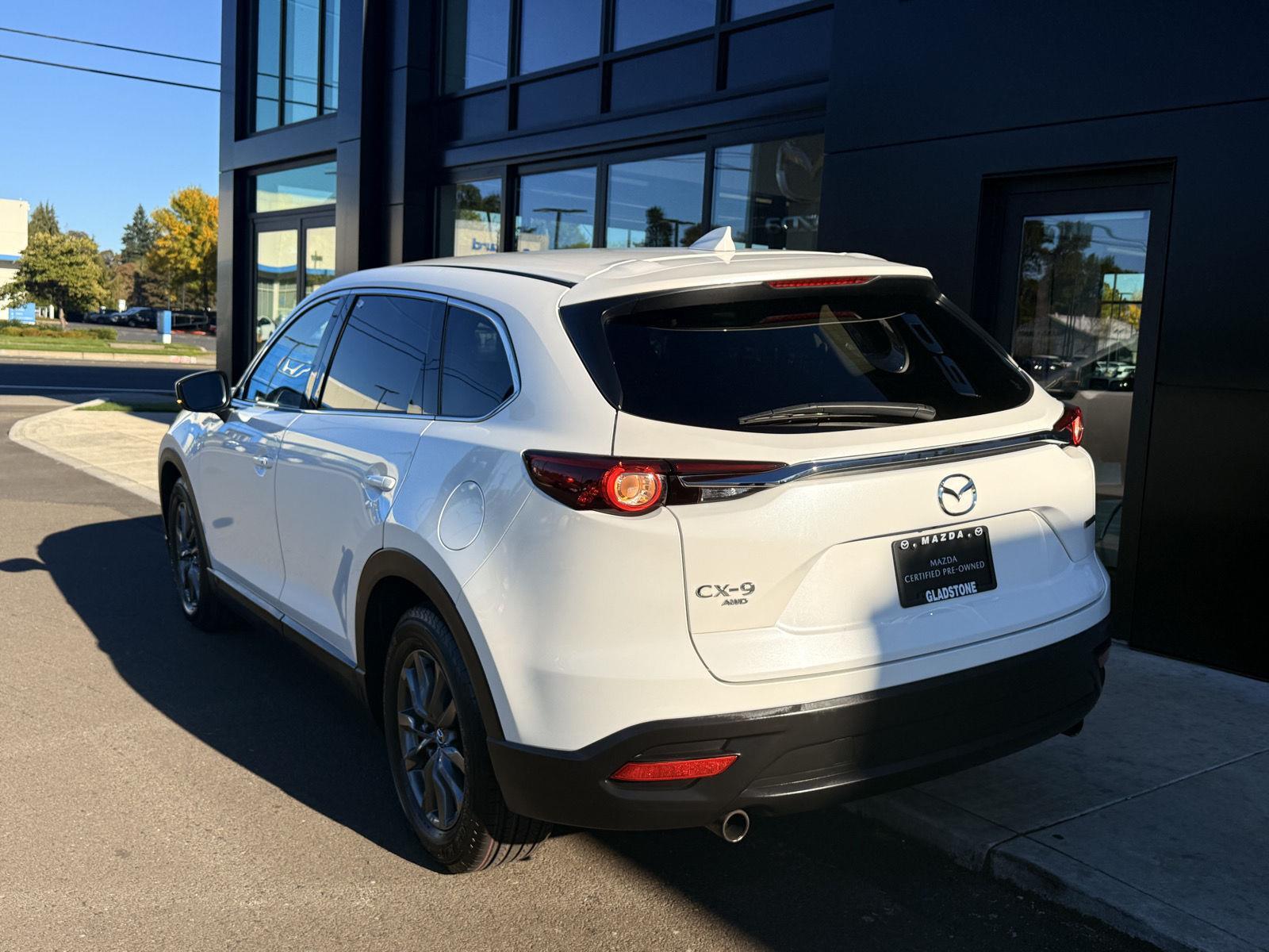 2023 Mazda CX-9 Touring photo 2