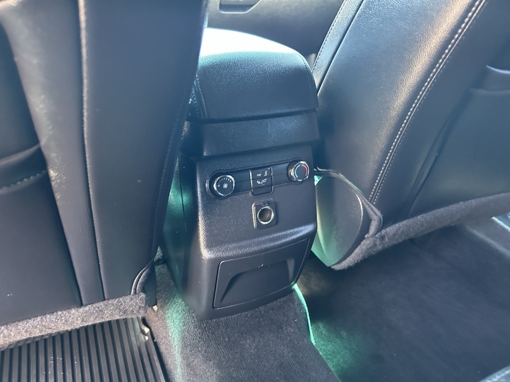 2017 Ford Explorer XLT photo 25