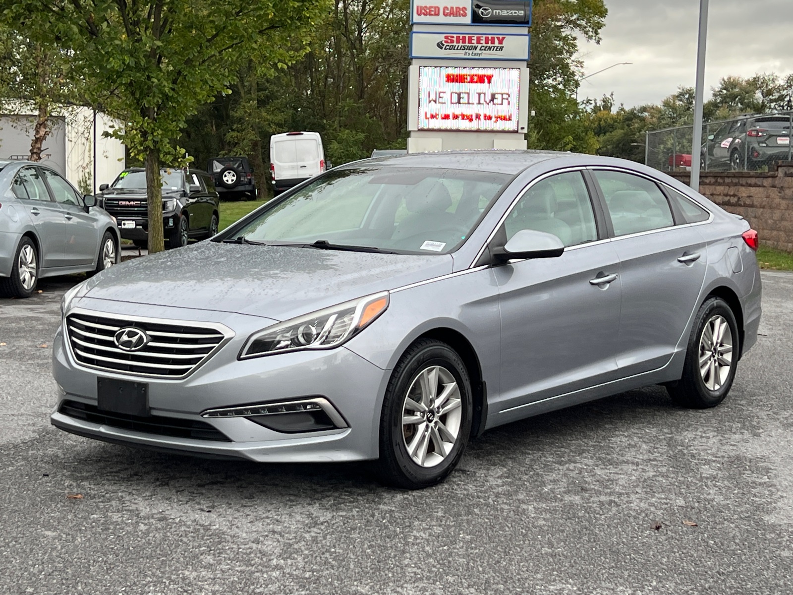 2015 Hyundai Sonata SE photo 2