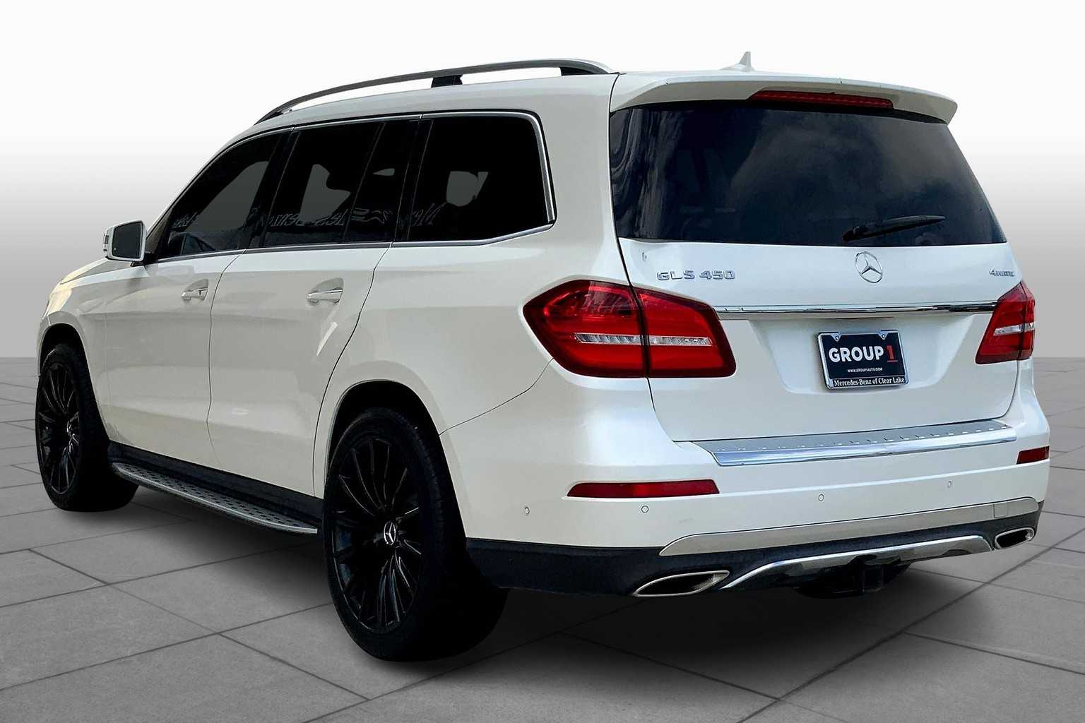 2017 Mercedes Benz GLS 450 4MATIC photo 10