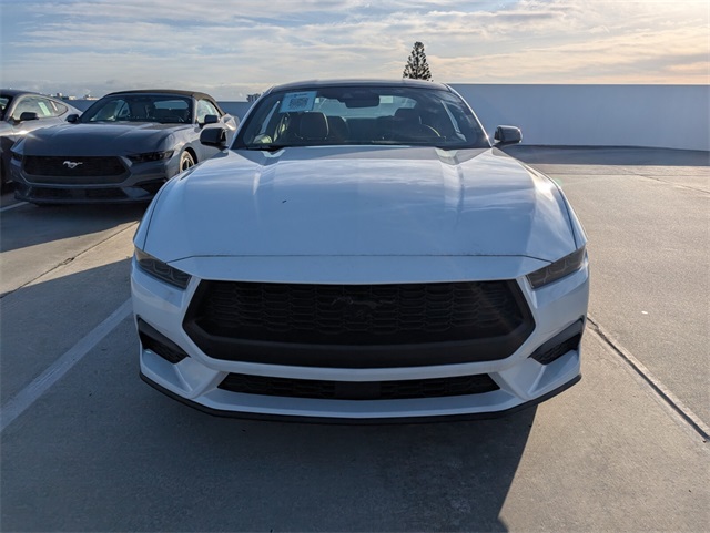 2025 Ford Mustang EcoBoost photo 3