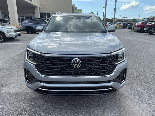 2026 Volkswagen Atlas SEL Premium R-Line photo 2