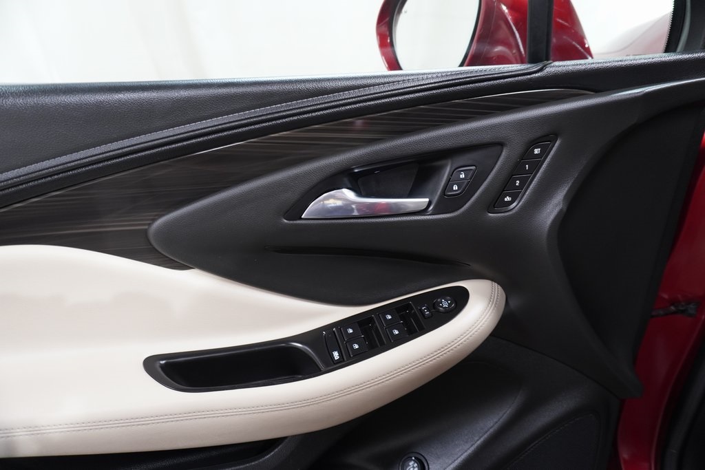 2019 Buick Envision Essence photo 19