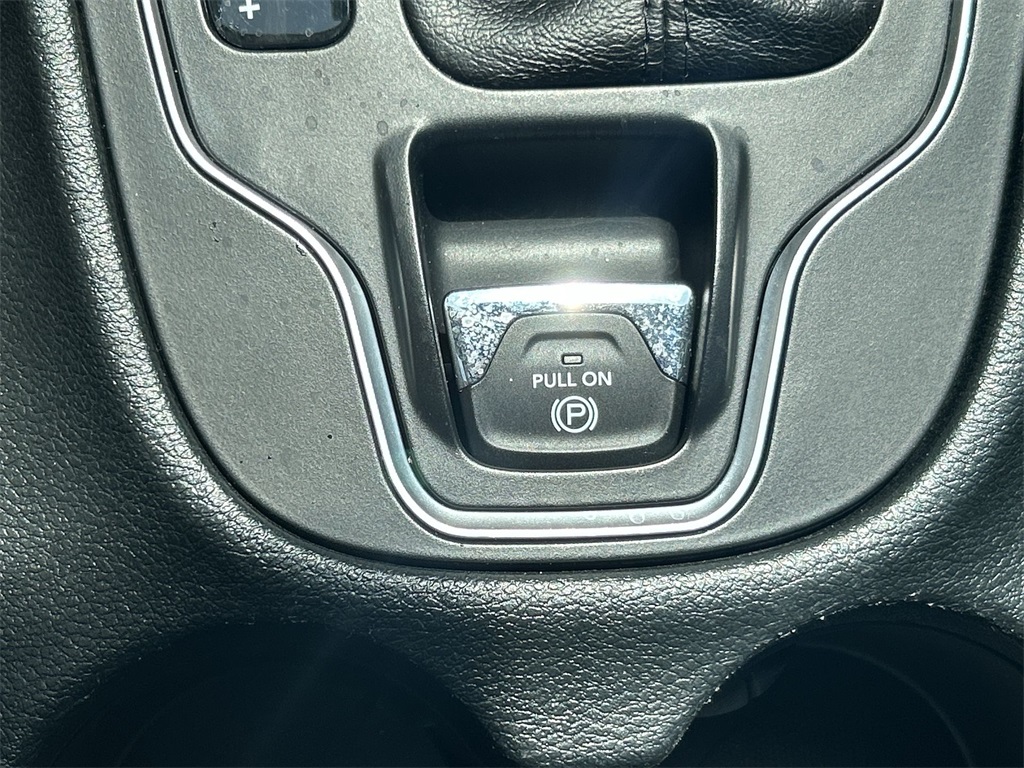 2019 Jeep Cherokee Latitude photo 26