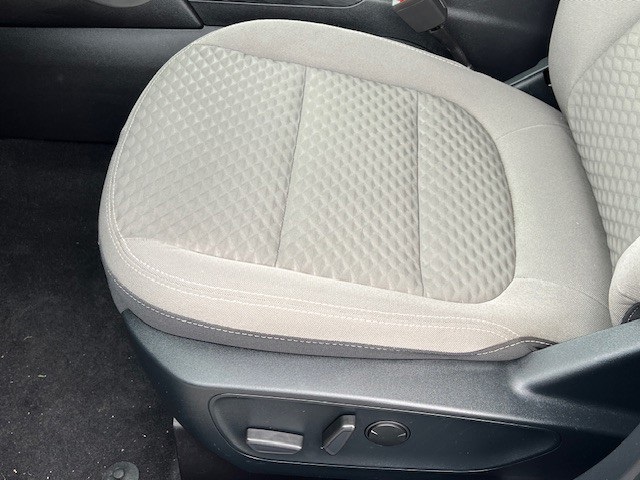 2020 Ford Escape SE photo 30