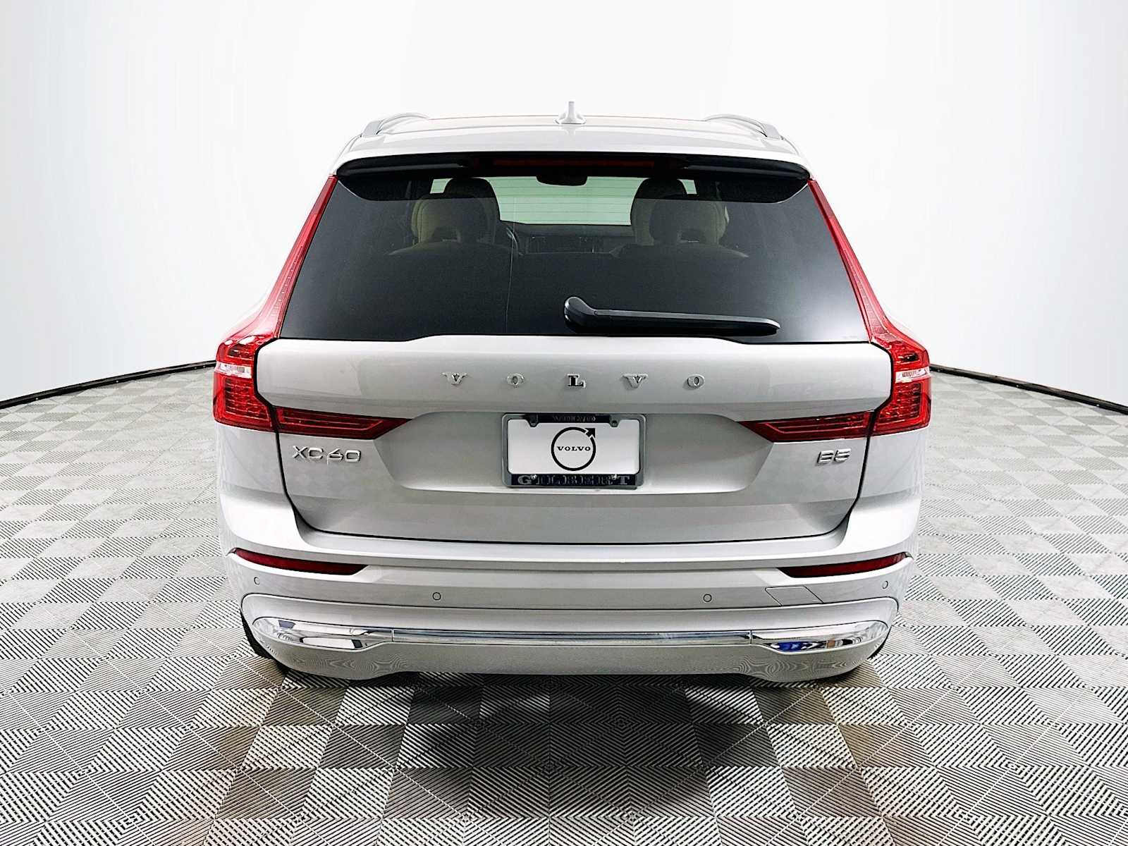 2022 Volvo XC60 Inscription photo 5