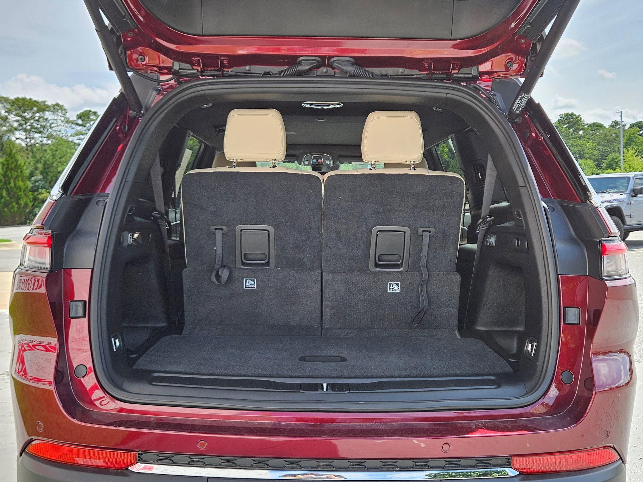 2025 Jeep Grand Cherokee Limited photo 26