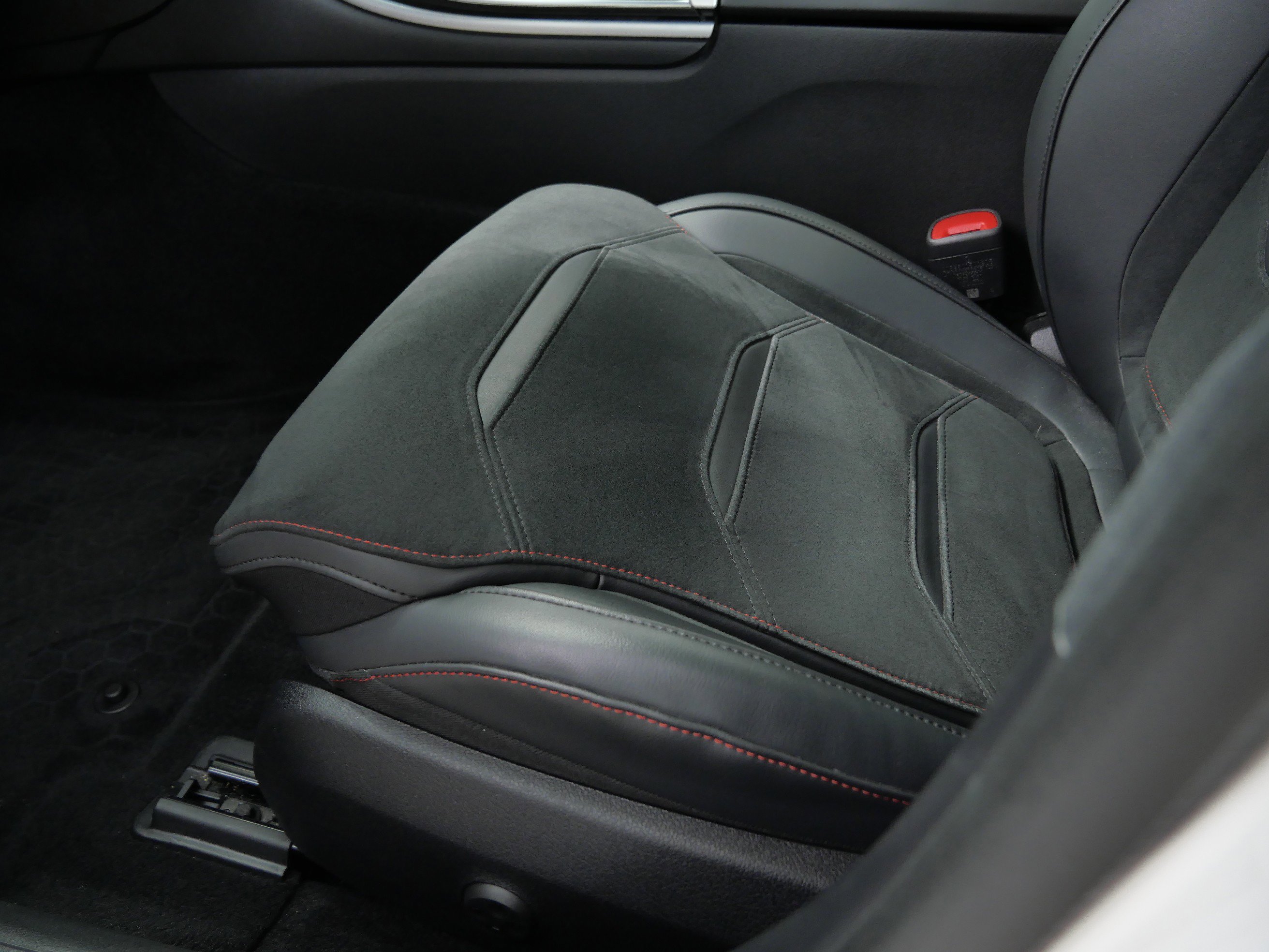 2023 Mercedes Benz C AMG 43 4MATIC photo 16