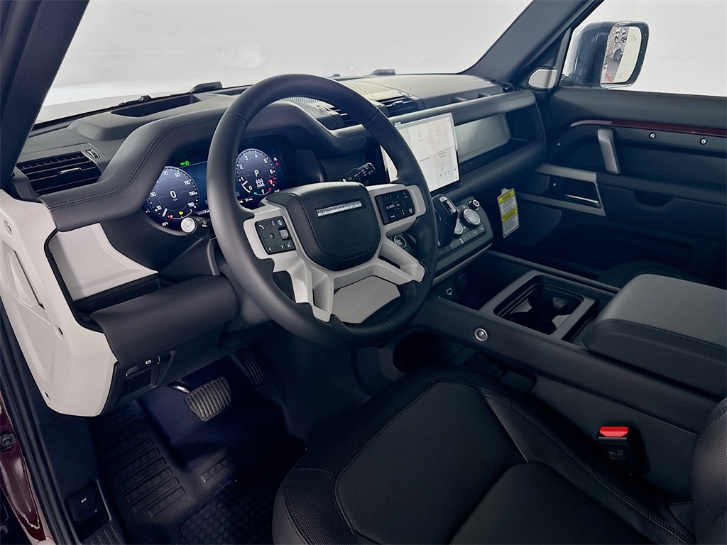 2024 Land Rover Defender 130 X-Dynamic SE photo 7