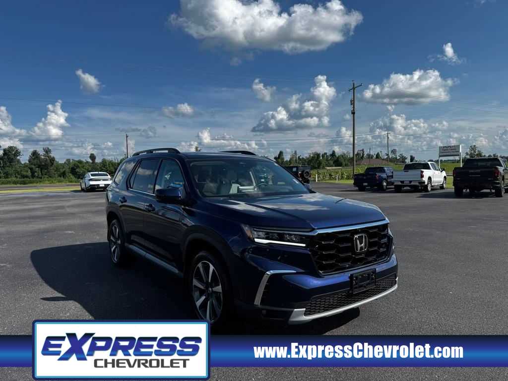 2023 Honda Pilot Elite's photo