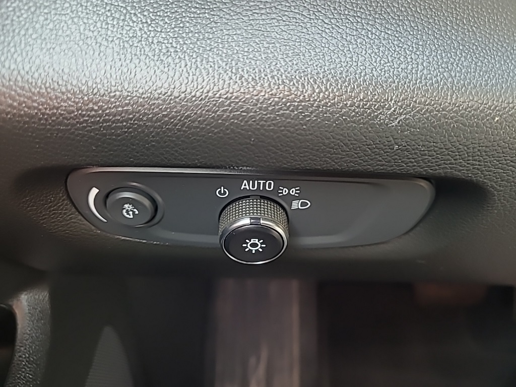 2022 Chevrolet Traverse LS photo 19
