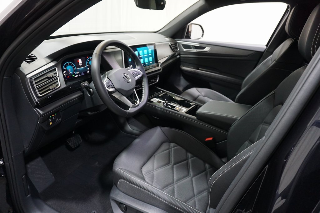 2025 Volkswagen Atlas Cross Sport SE Technology photo 7
