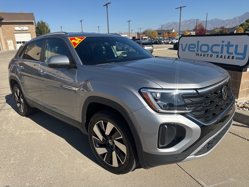 2024 Volkswagen Atlas Cross Sport SE w/Tech