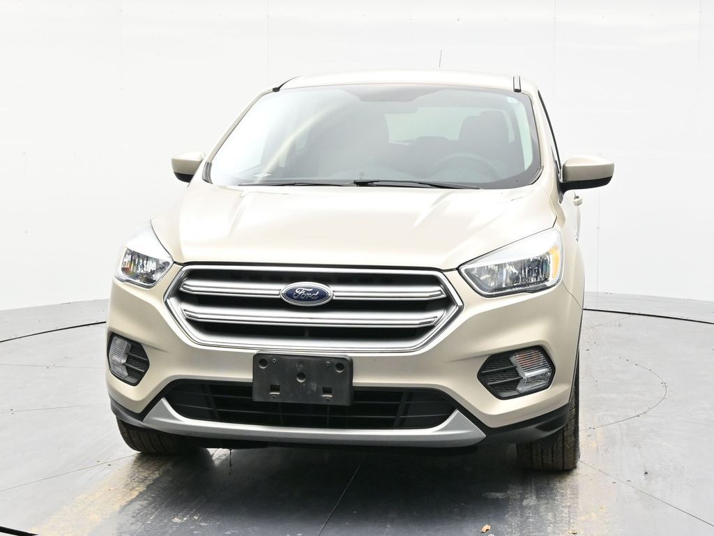 Used 2017 Ford Escape SE with VIN 1FMCU0GD1HUD50182 for sale in Minerva, OH