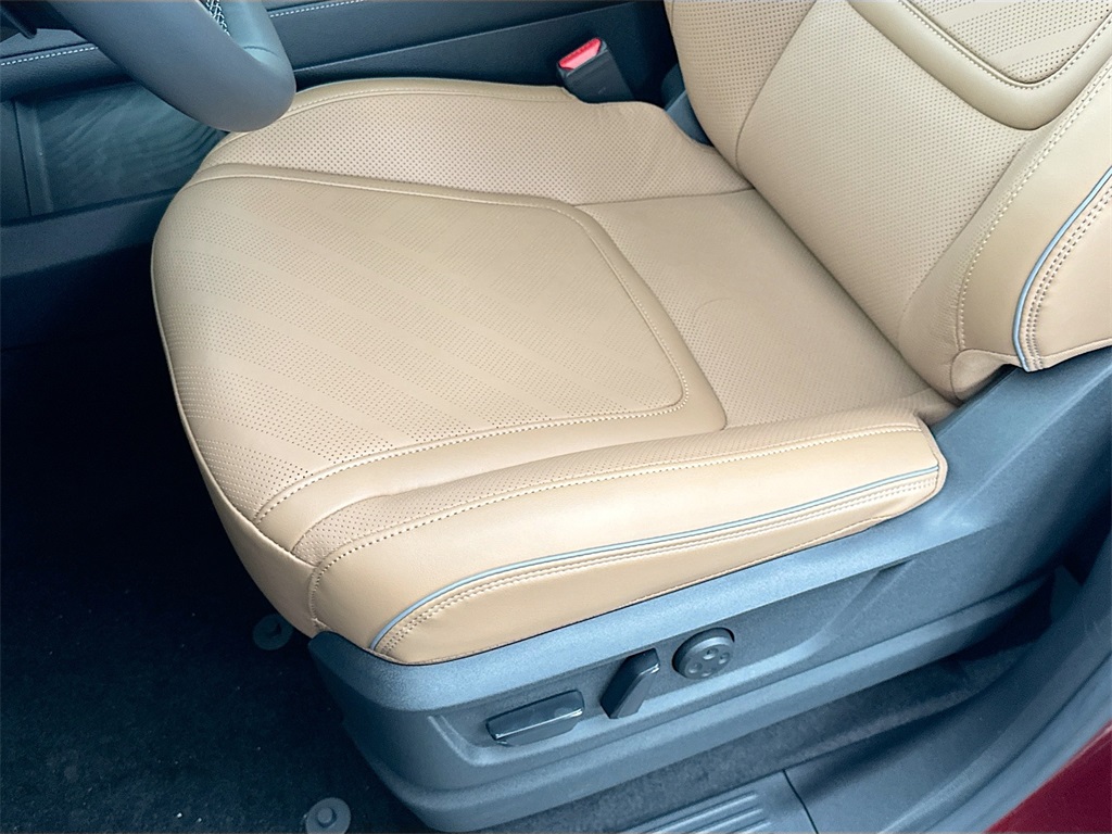 2026 Infiniti QX80 Luxe photo 18