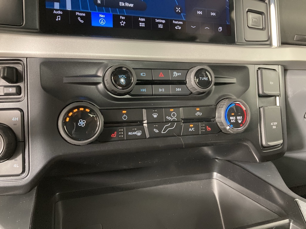 2025 Ford F-350 photo 4