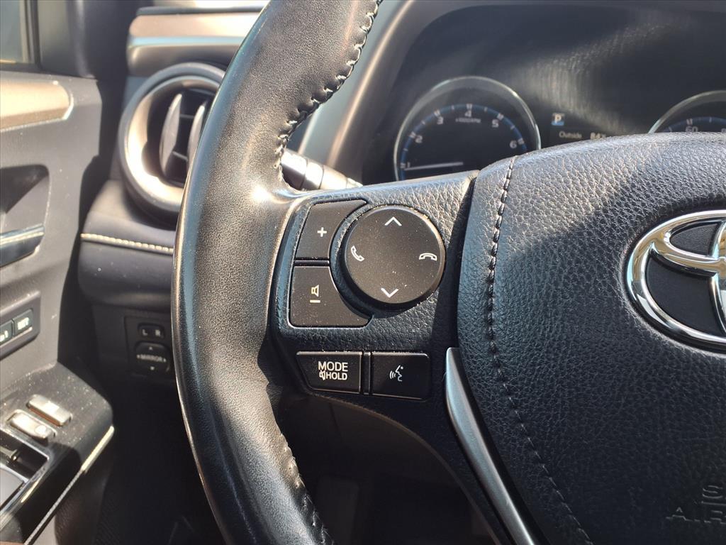 2018 Toyota RAV4 Limited photo 13