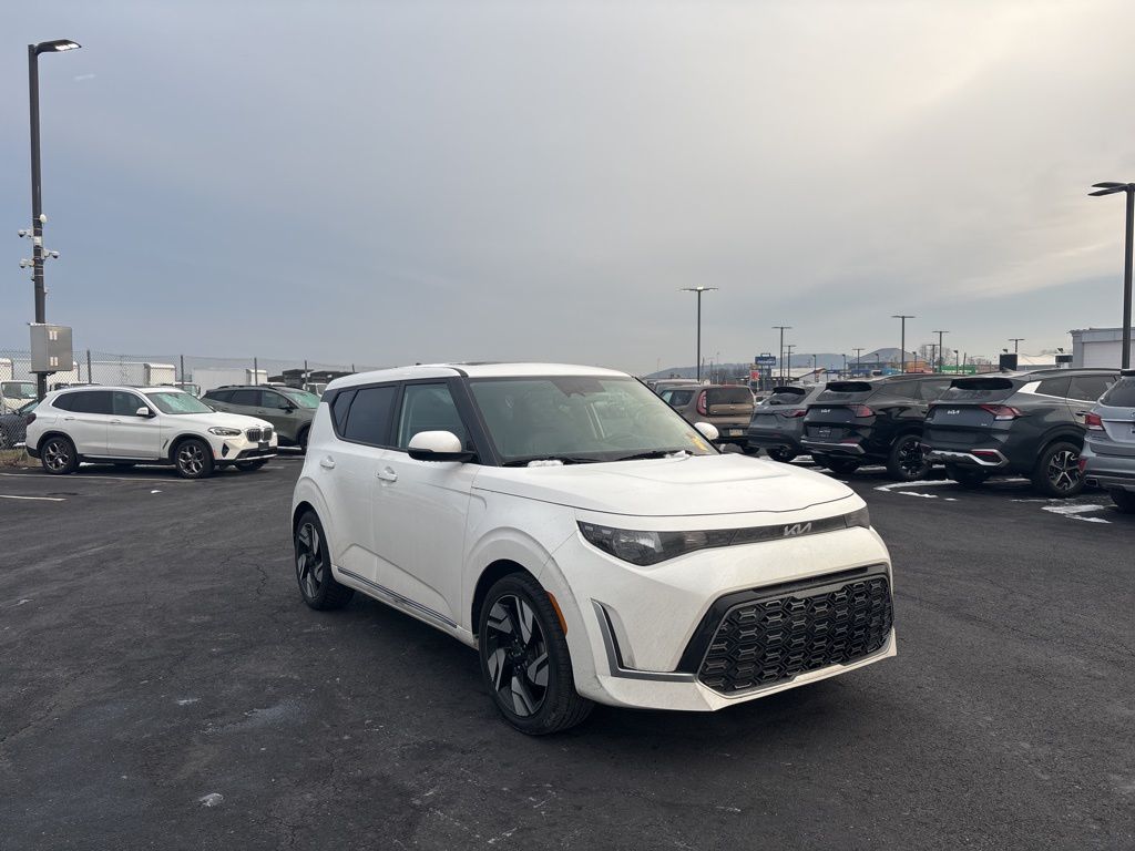 2023 Kia Soul GT-Line's photo