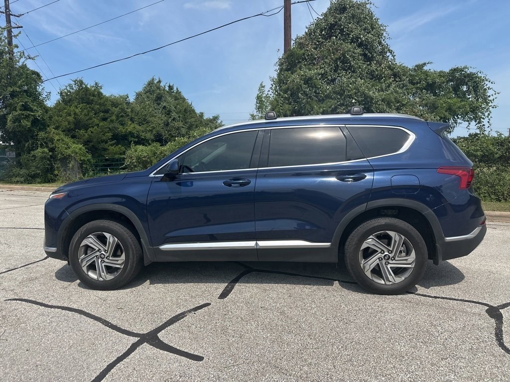 2022 Hyundai Santa Fe SEL photo 2
