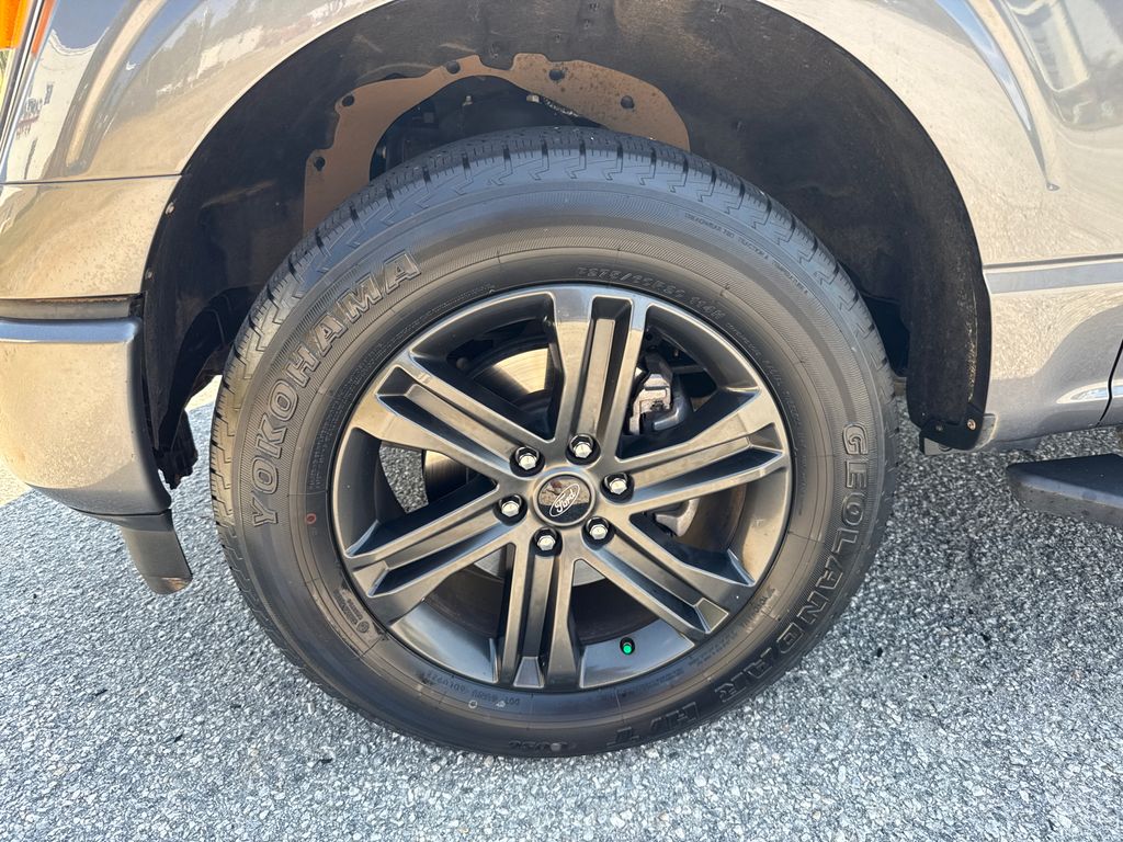 2021 Ford F-150 XLT photo 9