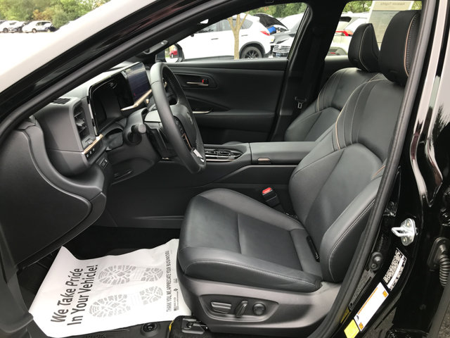 2025 Toyota Crown Signia Limited photo 22