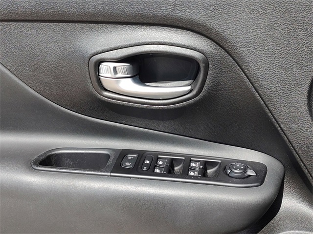 2020 Jeep Renegade Altitude photo 24