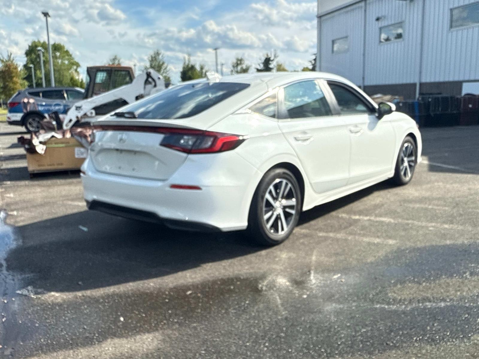 2024 Honda Civic Hatchback LX photo 4