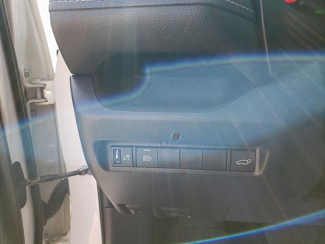 2022 Toyota RAV4 XLE photo 5