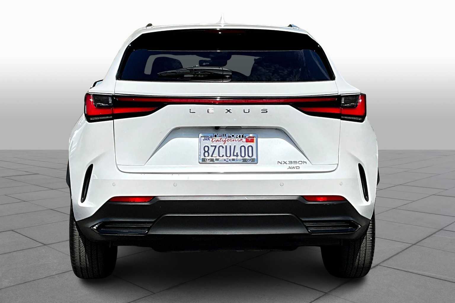 2022 Lexus NX Luxury photo 4