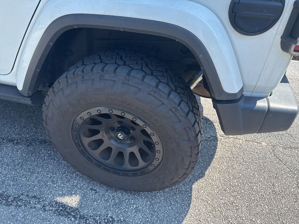 2018 Jeep Wrangler Unlimited Sahara photo 18