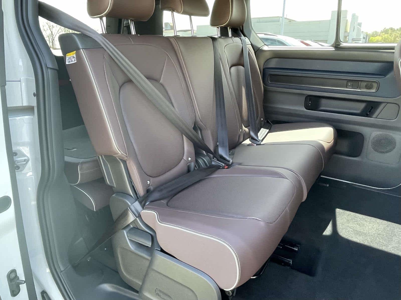 2025 Volkswagen ID. Buzz PRO S - Photo 18