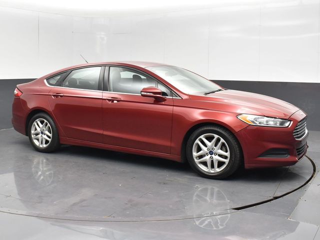 2016 Ford Fusion SE photo 3