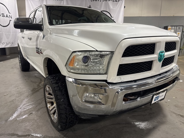 2013 Ram 2500 Laramie photo 3