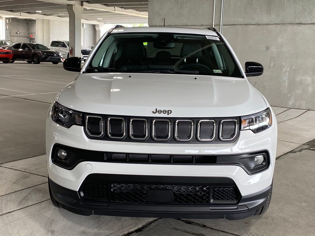 2022 Jeep Compass Latitude photo 6