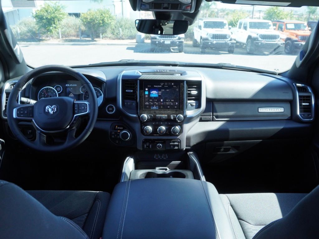 New 2025 Diamond Black Crystal Pearl-Coat Exterior Paint RAM Big Horn Sport Appearance Edition image 27